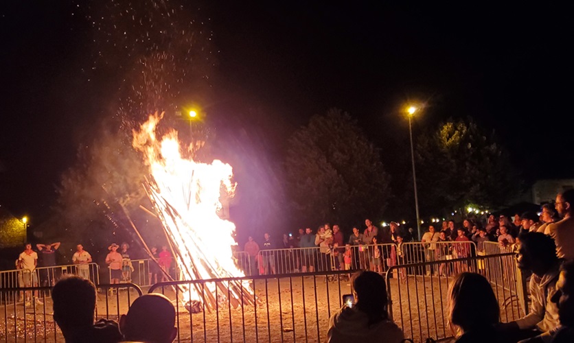 Lire la suite à propos de l’article Très beau succès de la fête de la Saint-Jean !